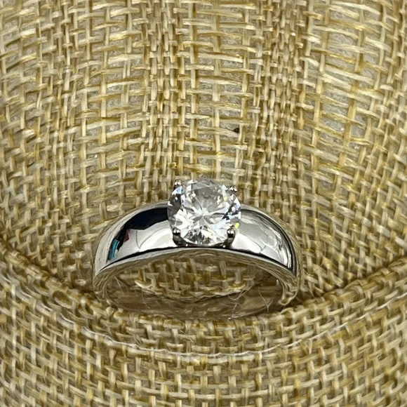 💎 Vintage 925 Sterling Silver Solitaire CZ Ring Size 7 - Picture 12 of 17